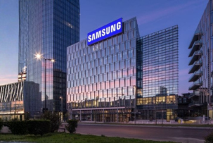 A huge profit increase by 19-fold and 5 % drop in the stock price of Samsung